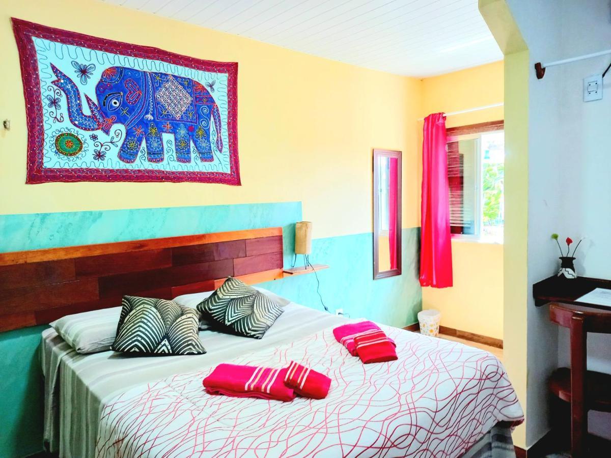 Pousada Flamboyant Village - Praia Das Fontes - 50Mt Da Gruta Mae D'Agua (Adults Only) Beberibe Room photo